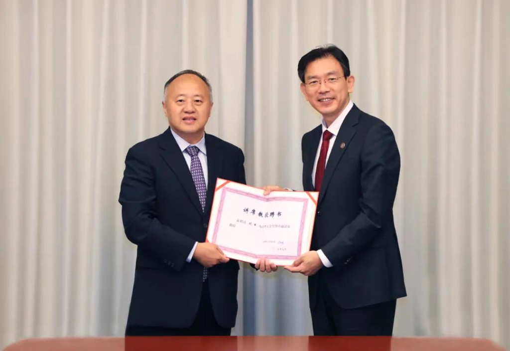 又一顶尖学者，全职加盟清华！