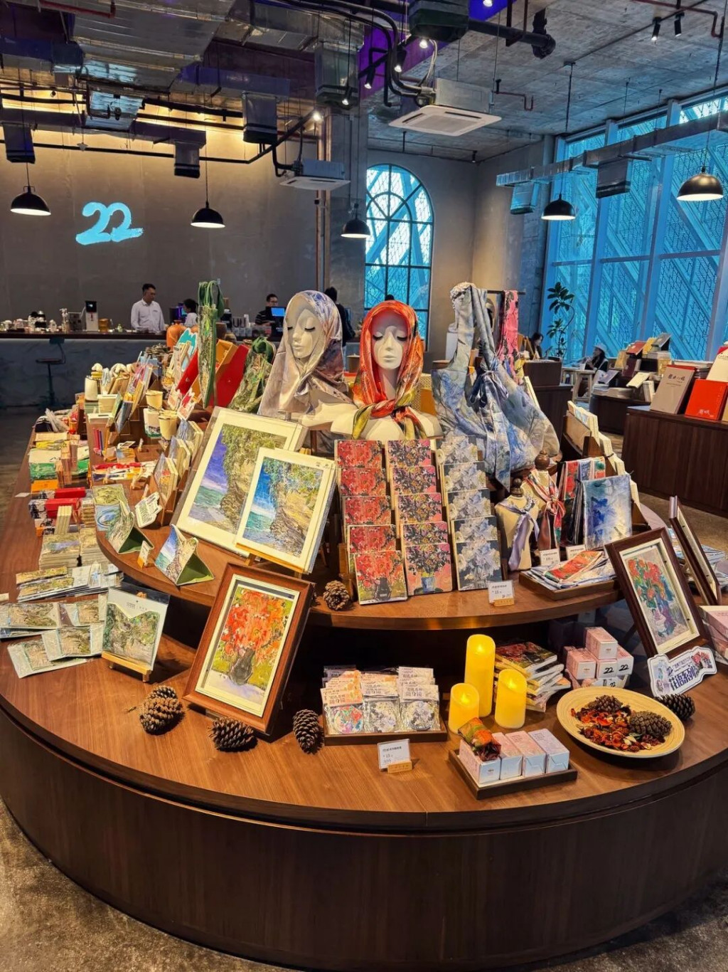 火了！广西人有自己的“罗浮宫”！光影、观展...无需门票！