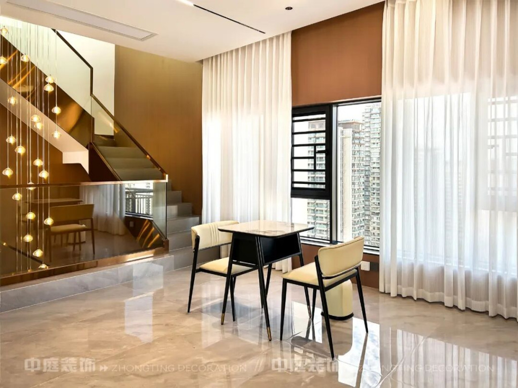 落地实景 | 万科珈蓝顶层复式落地，云境之上，奢而不华